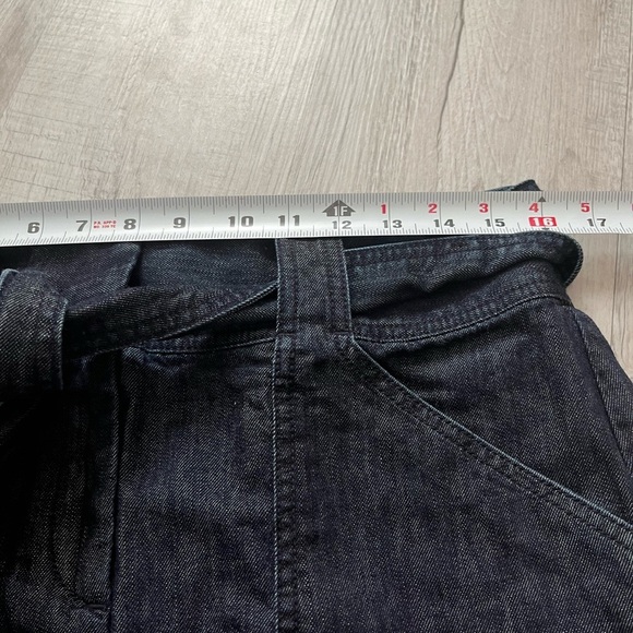 Loft Outlet NWT dark denim shorts with belt size 8 - Picture 3 of 9